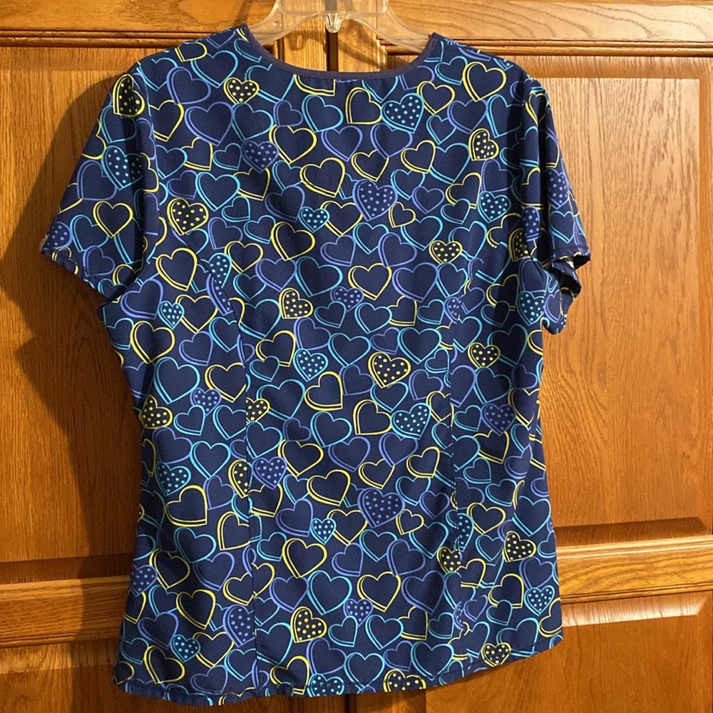 Cherokee Infinity Scrub Top. Excellent condition. - Picture 5 of 5